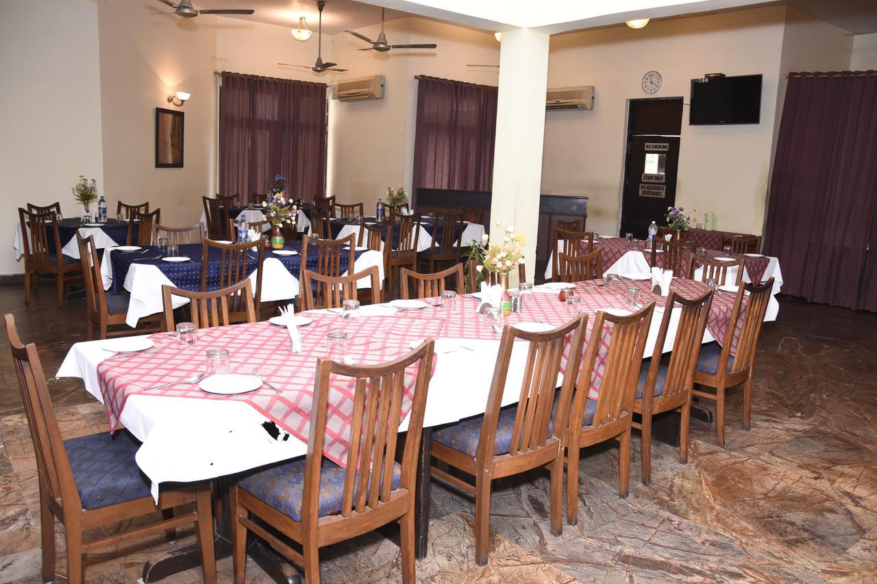 Modipur Hotel Rāmpur Eksteriør bilde